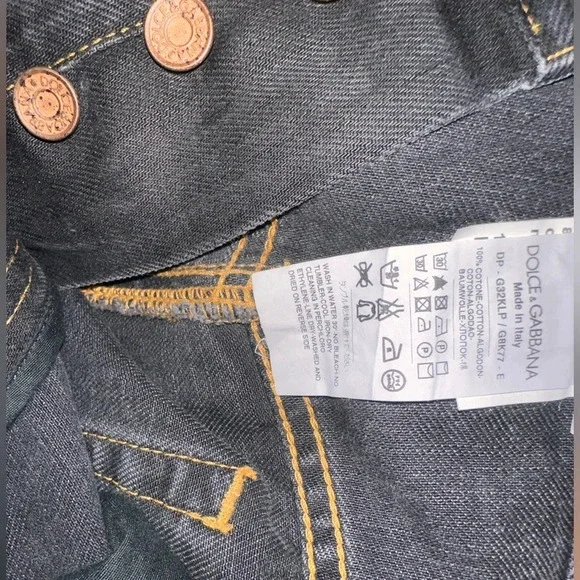 DOLCE & GABBANA
Women's "14 Gold" Black Straight Leg Boyfriend Jeans. - Picture 6 of 8